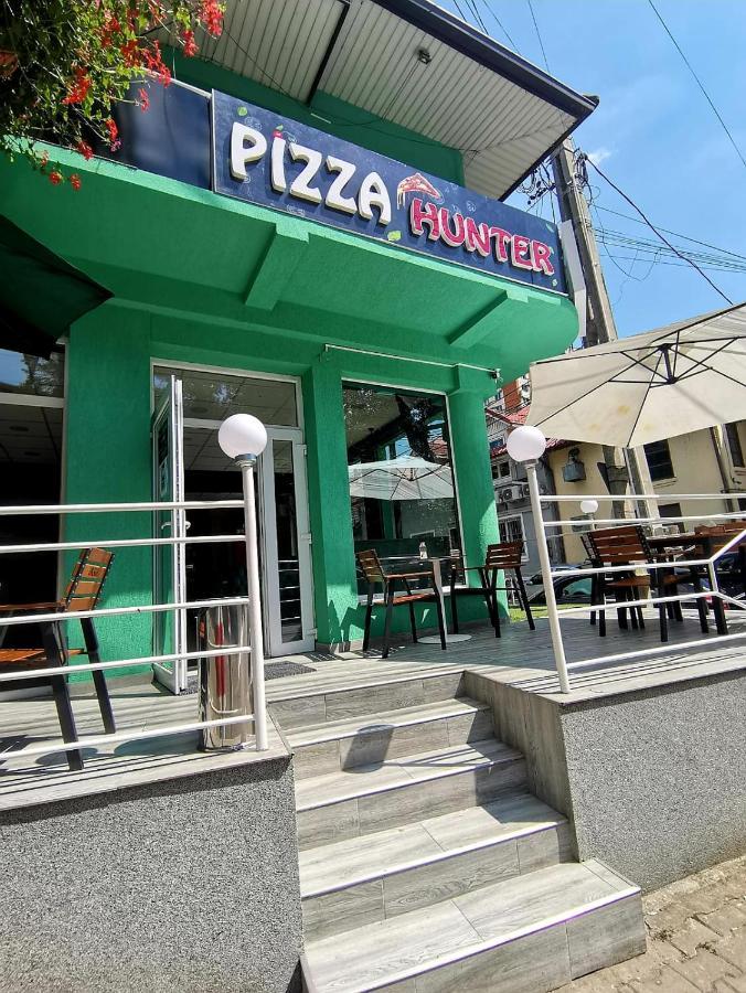 Art Boutique Central Târgu Jiu Екстериор снимка