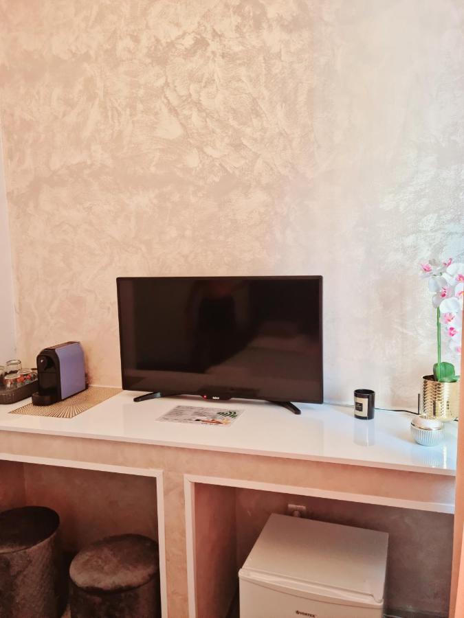 Art Boutique Central Târgu Jiu Екстериор снимка