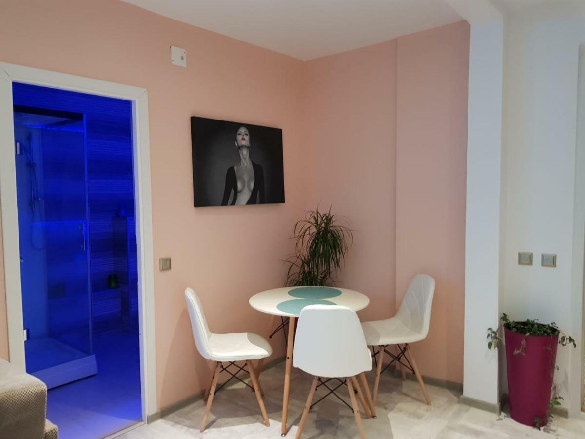 Art Boutique Central Târgu Jiu Екстериор снимка