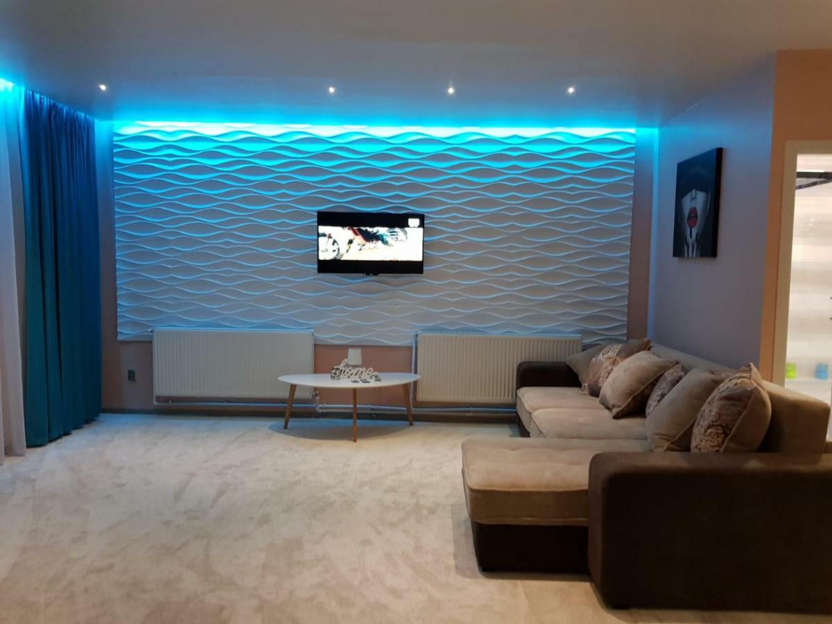 Art Boutique Central Târgu Jiu Екстериор снимка