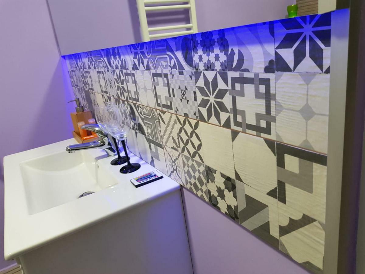 Art Boutique Central Târgu Jiu Екстериор снимка